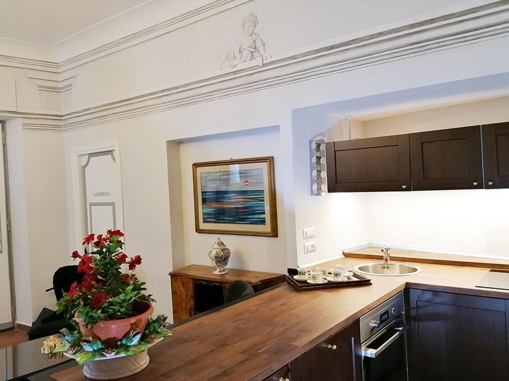Domus Almapetra Ai Fori Imperiali Apartment Rome Exterior photo