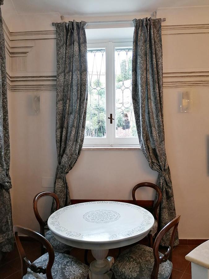 Domus Almapetra Ai Fori Imperiali Apartment Rome Exterior photo